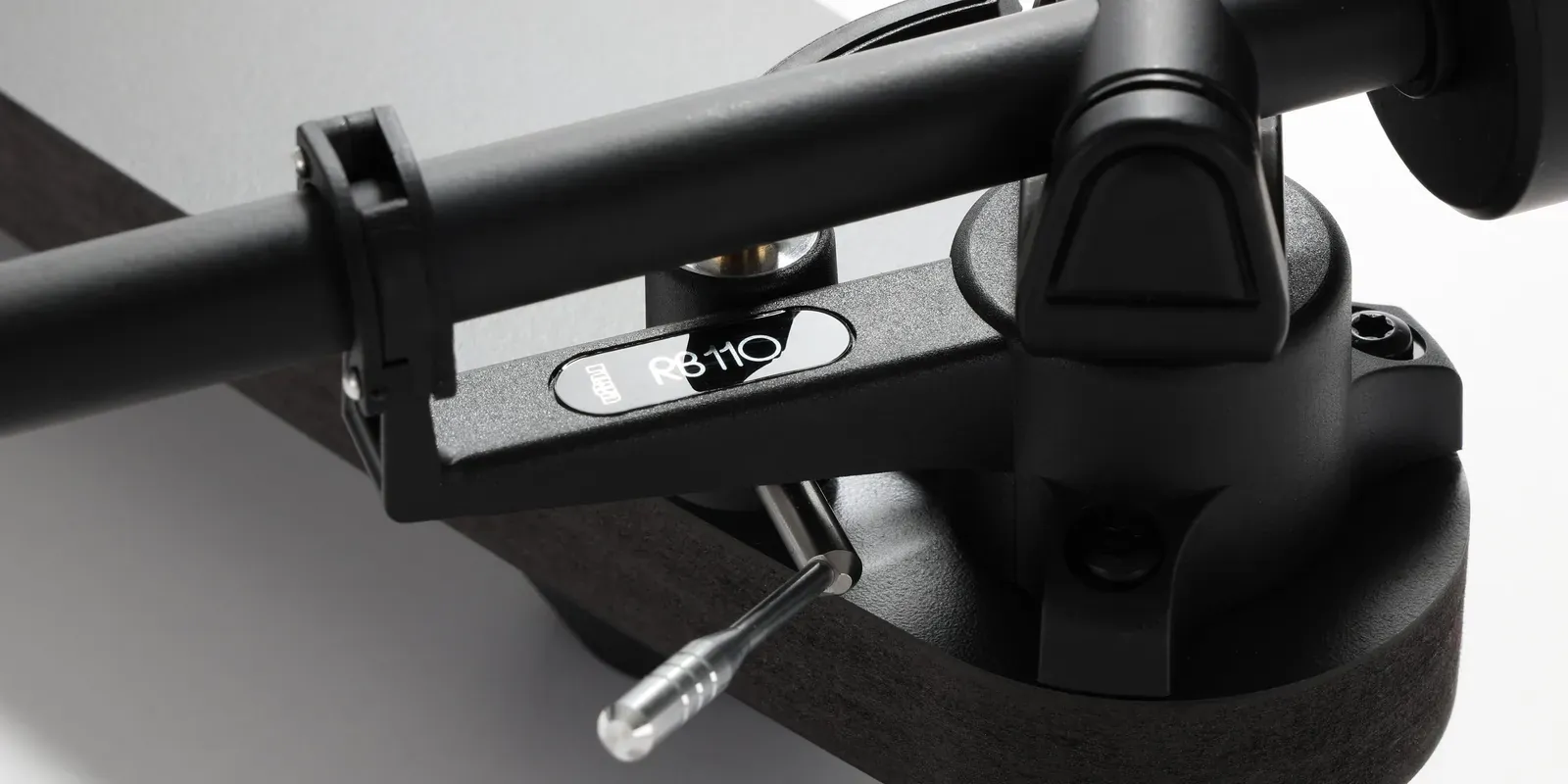 Tonarm und Carbon-System des Replay